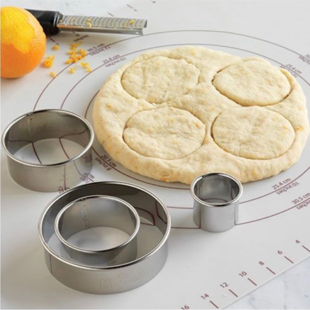 Pampered Chef Biscuit Maker